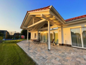 modernes Ferienhaus mit eigenem Garten und Terrasse - Ferienhaus Bauernrose, Trent